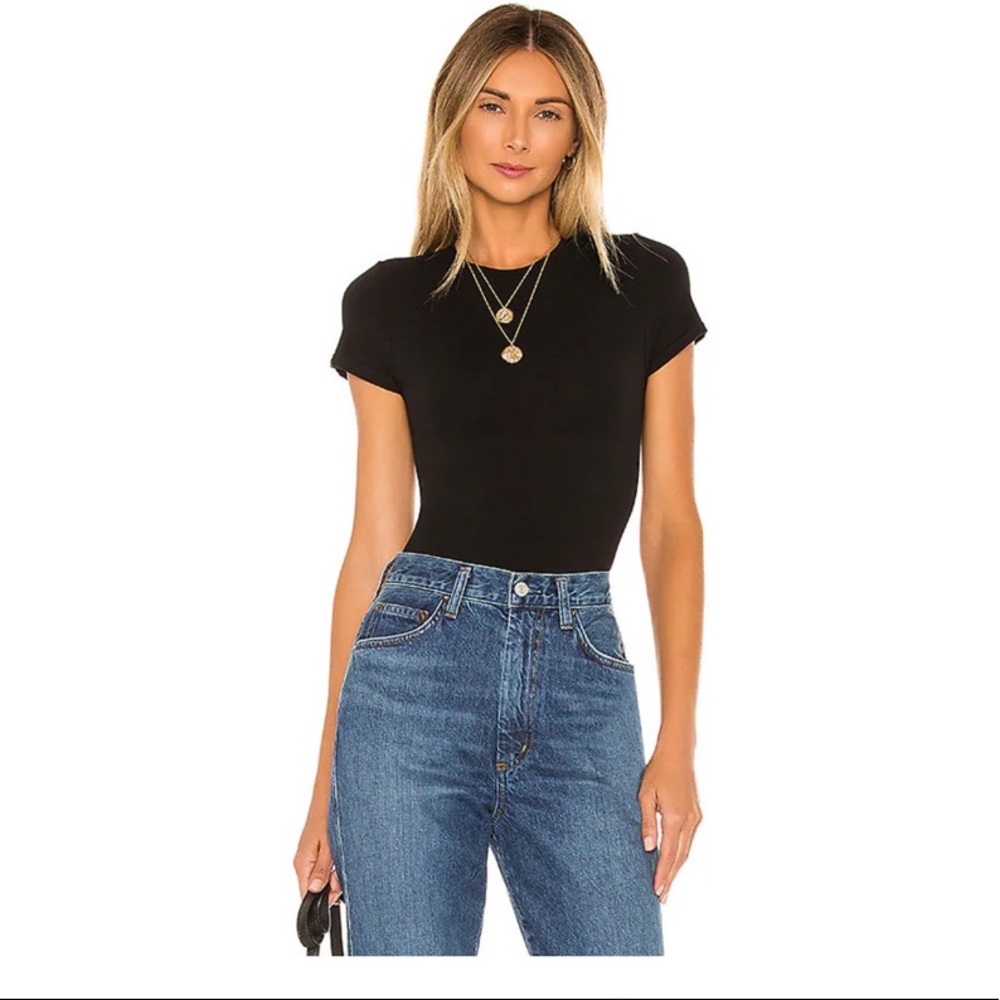 NWT Yummie Short Sleeve Bodysuit -S/M
